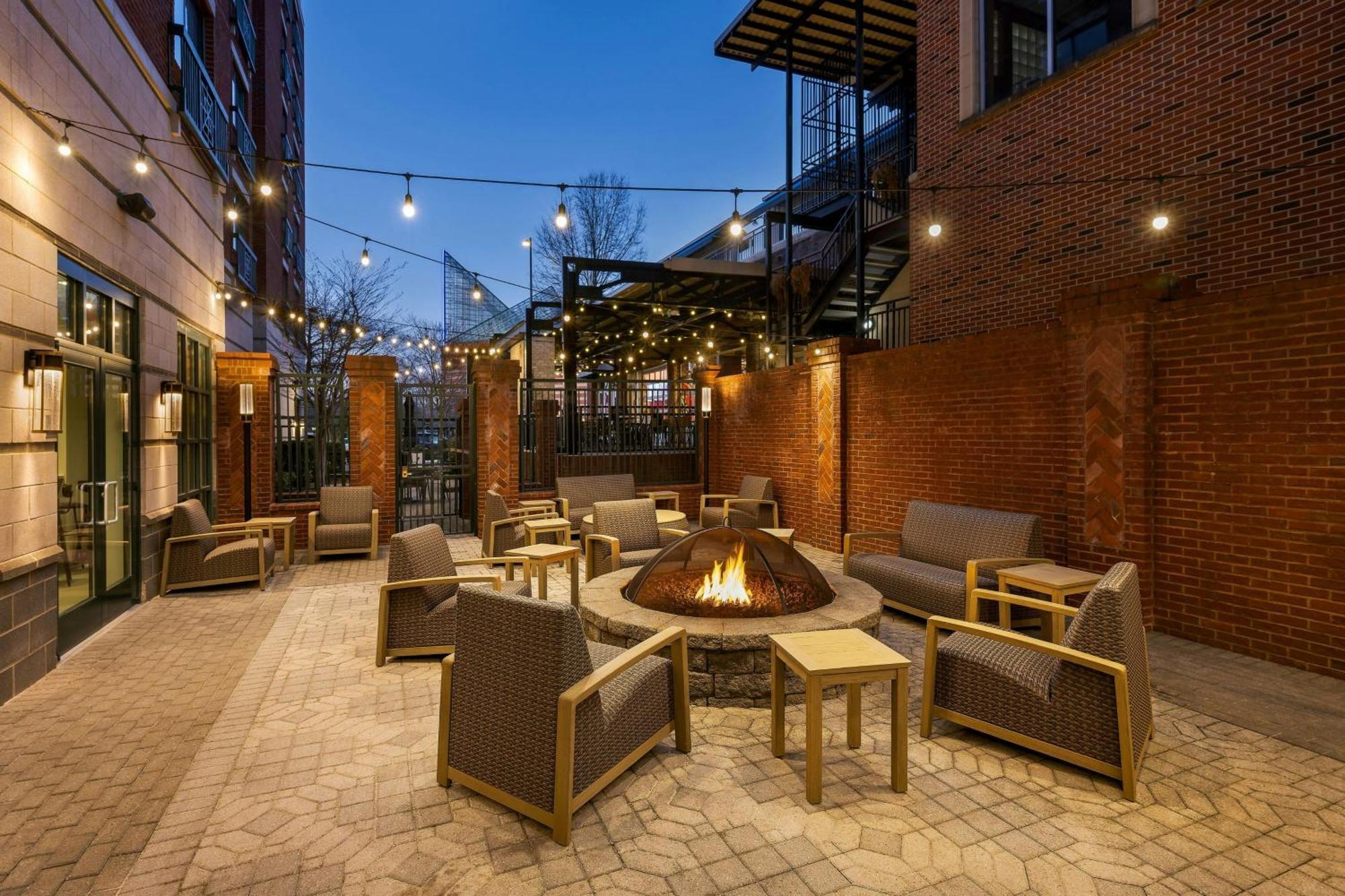 Courtyard By Marriott Chattanooga Downtown Exterior foto